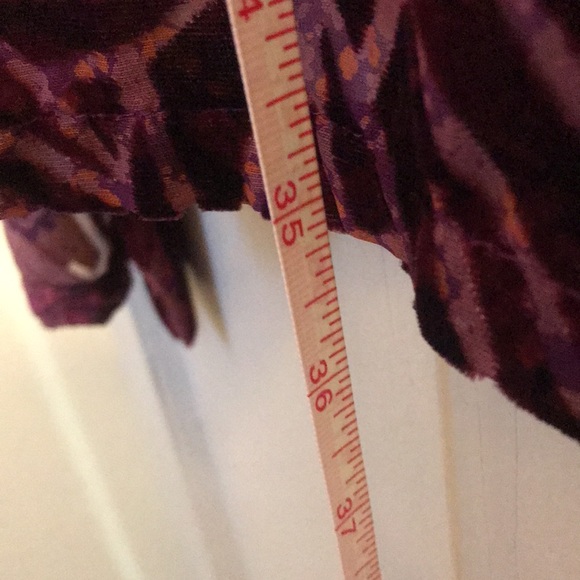 LOGO by Lori Goldstein LOGO Lavish burnout velvet duster vest - Picture 6 of 9